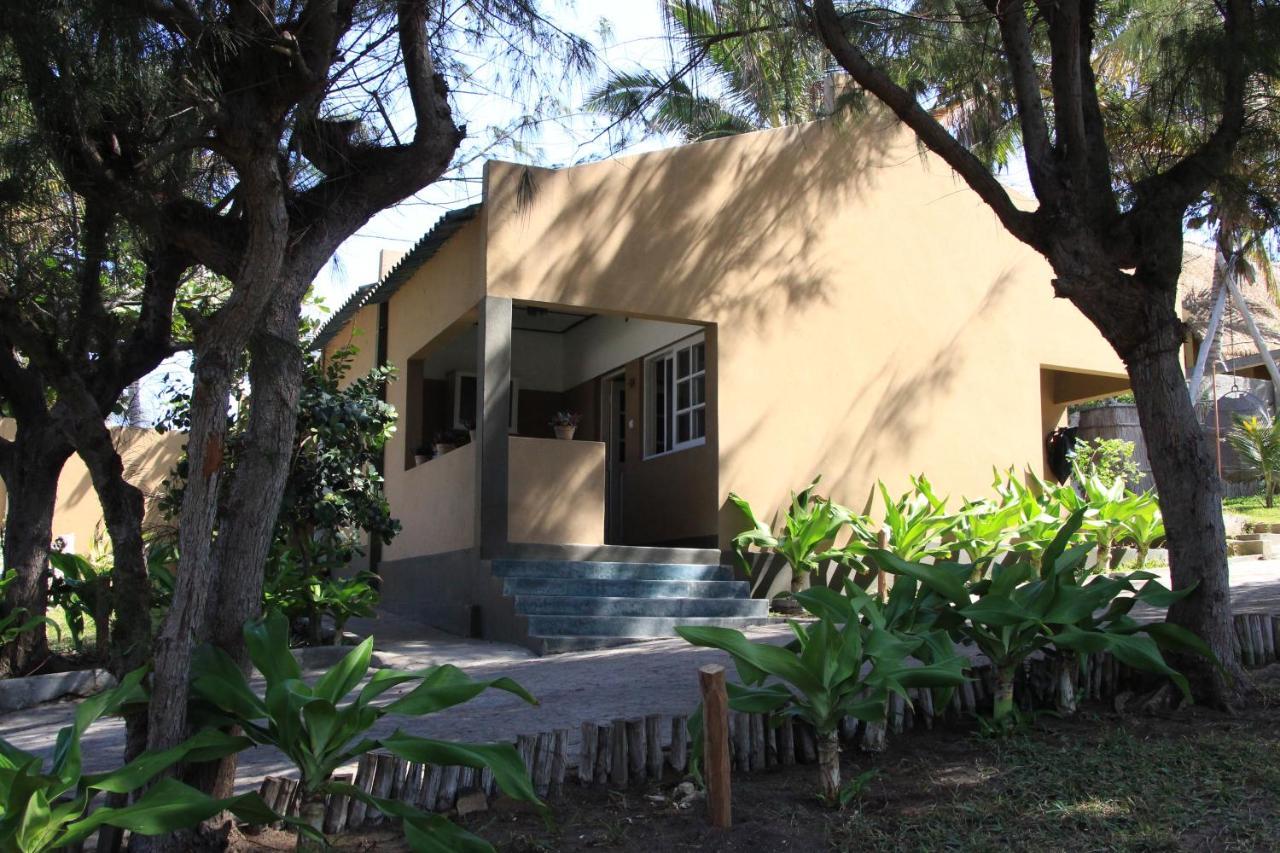 Lobster Chalets Villa Tofo Exterior photo